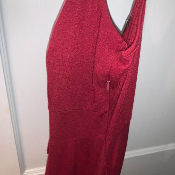 Burgundy/red stretchy dress w pull strings, zipper, spaghetti straps - Picture 4 of 4